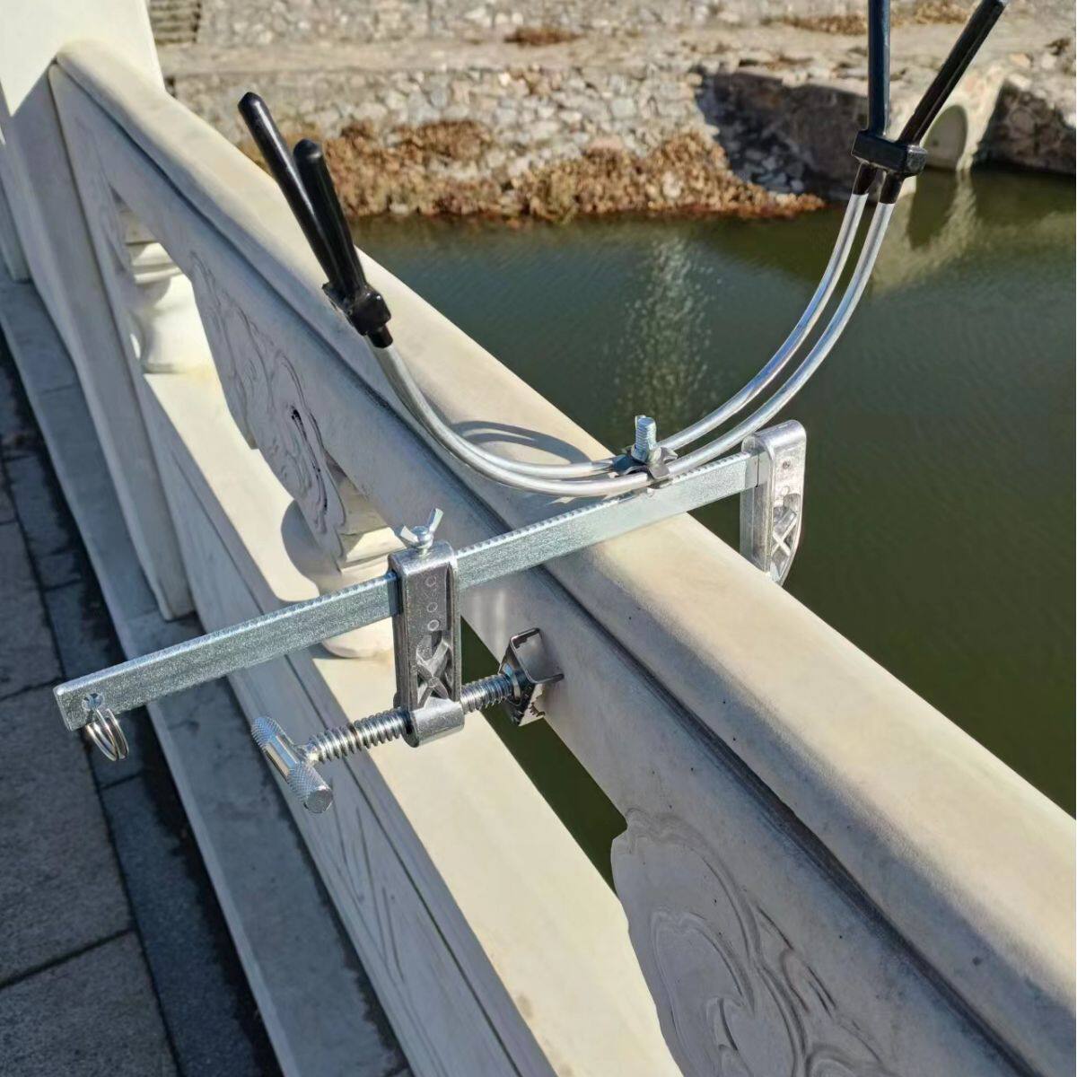 筏钓支架钓鱼支架鱼竿架筏竿夹式桥钓支架多用海竿支架抛竿架E18