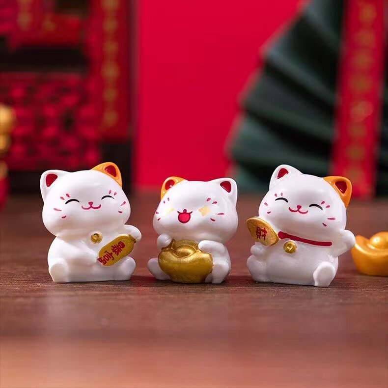 ?猫迷你摆件工位办公桌面创意小摆设新年可爱车载装饰品