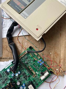 安川h1000变频器132kw驱动板ypht31637