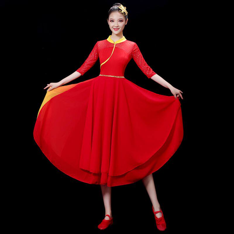 现代舞蹈演出服女中国风新款雨夜红枣树广场舞表演服装连衣裙套装