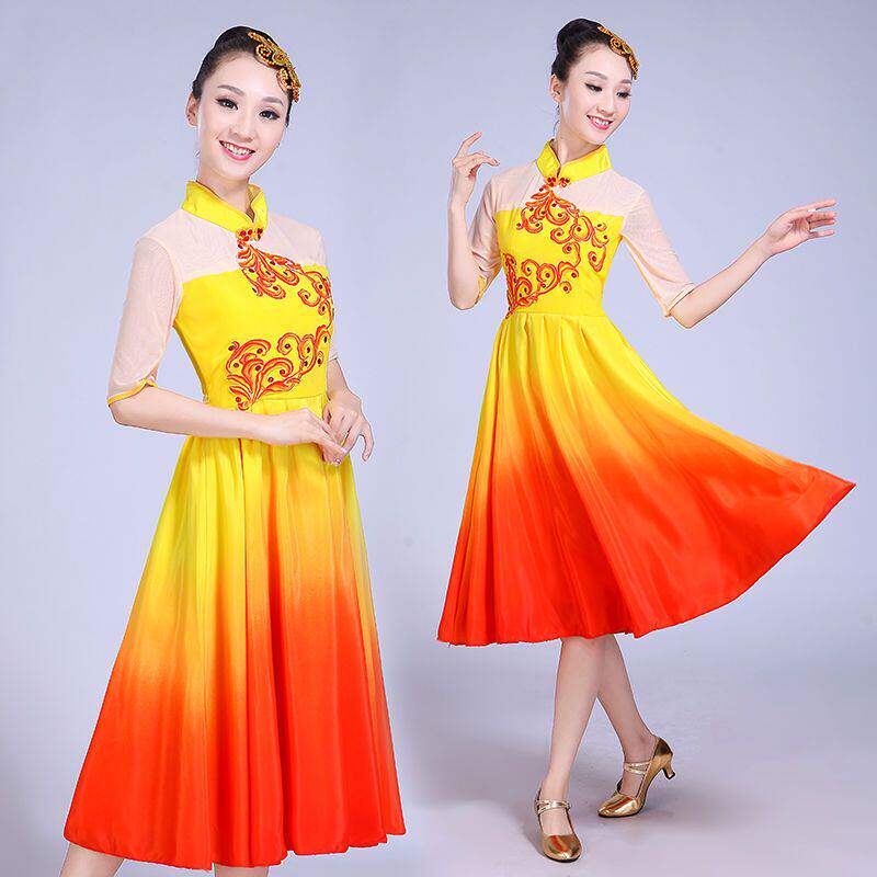现代舞短裙2022新款广场舞现代舞演出服女成人开场舞扇子舞蹈服装