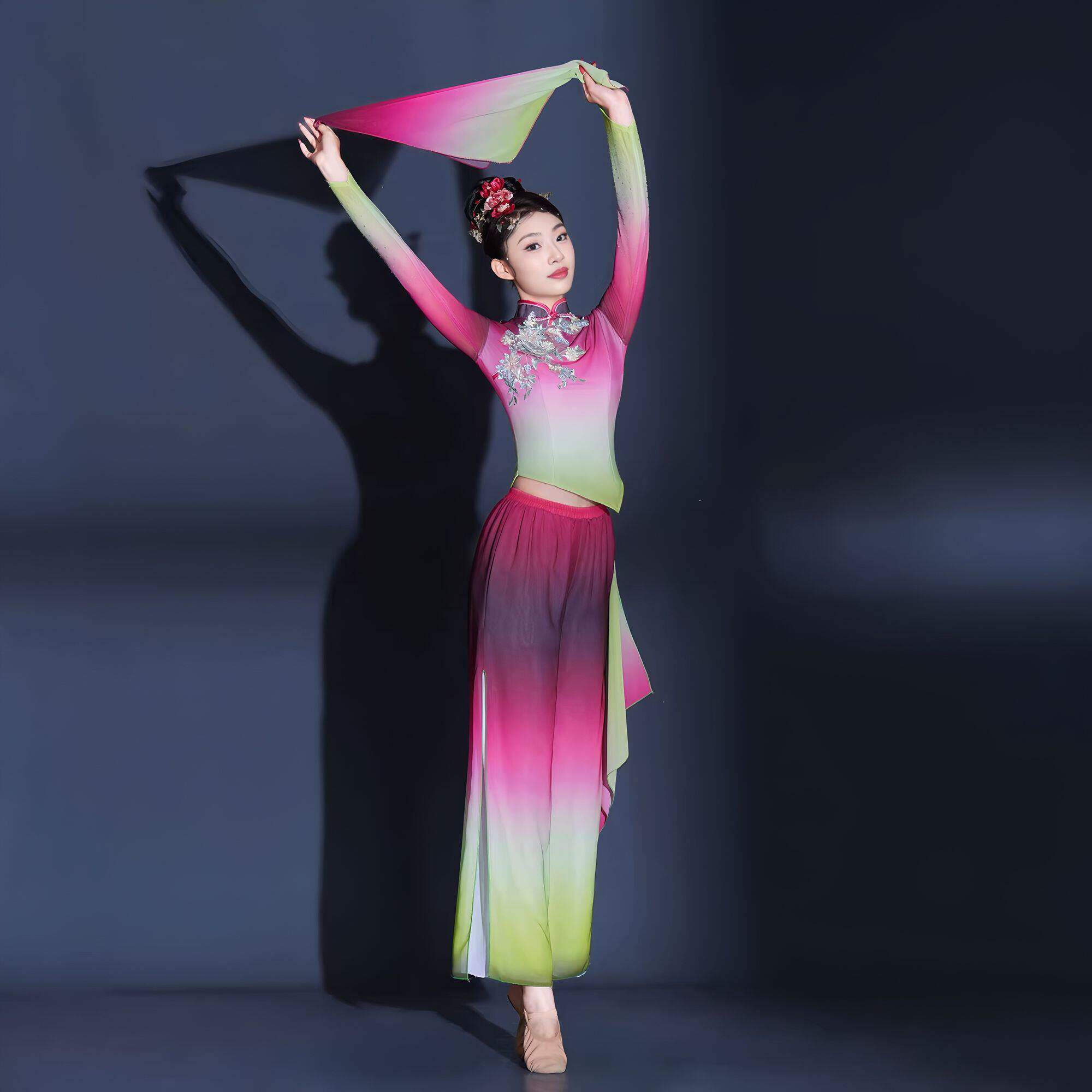 胶州秧歌服演出服女中国风手绢舞古典舞飘逸扇子舞蹈服装伞舞套装
