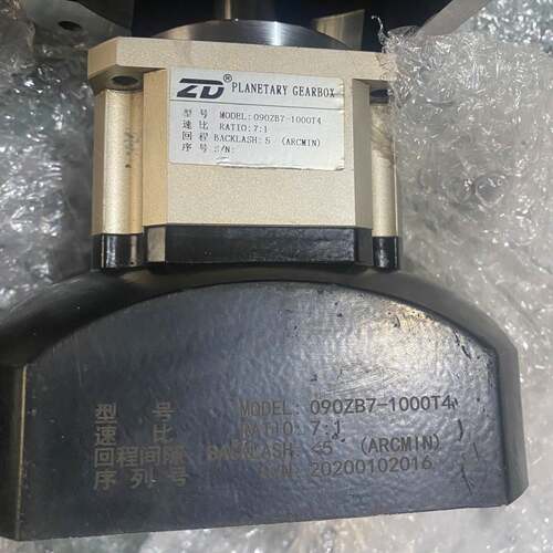 可维修ZD中大行星减速机090ZB7-1000T4，速比7:1，实