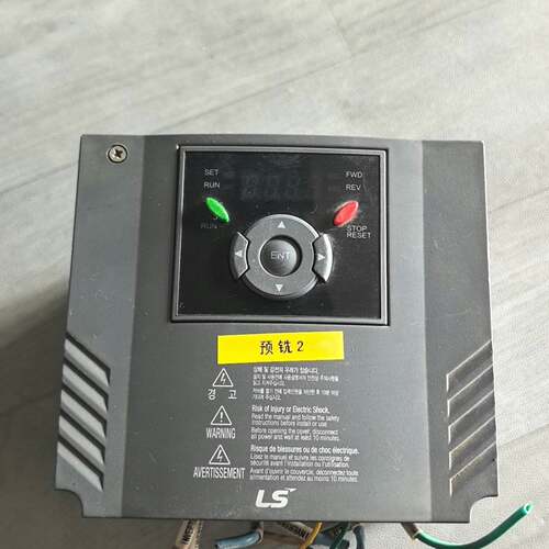 可变频器SV022FP5-2   2.2KW  220