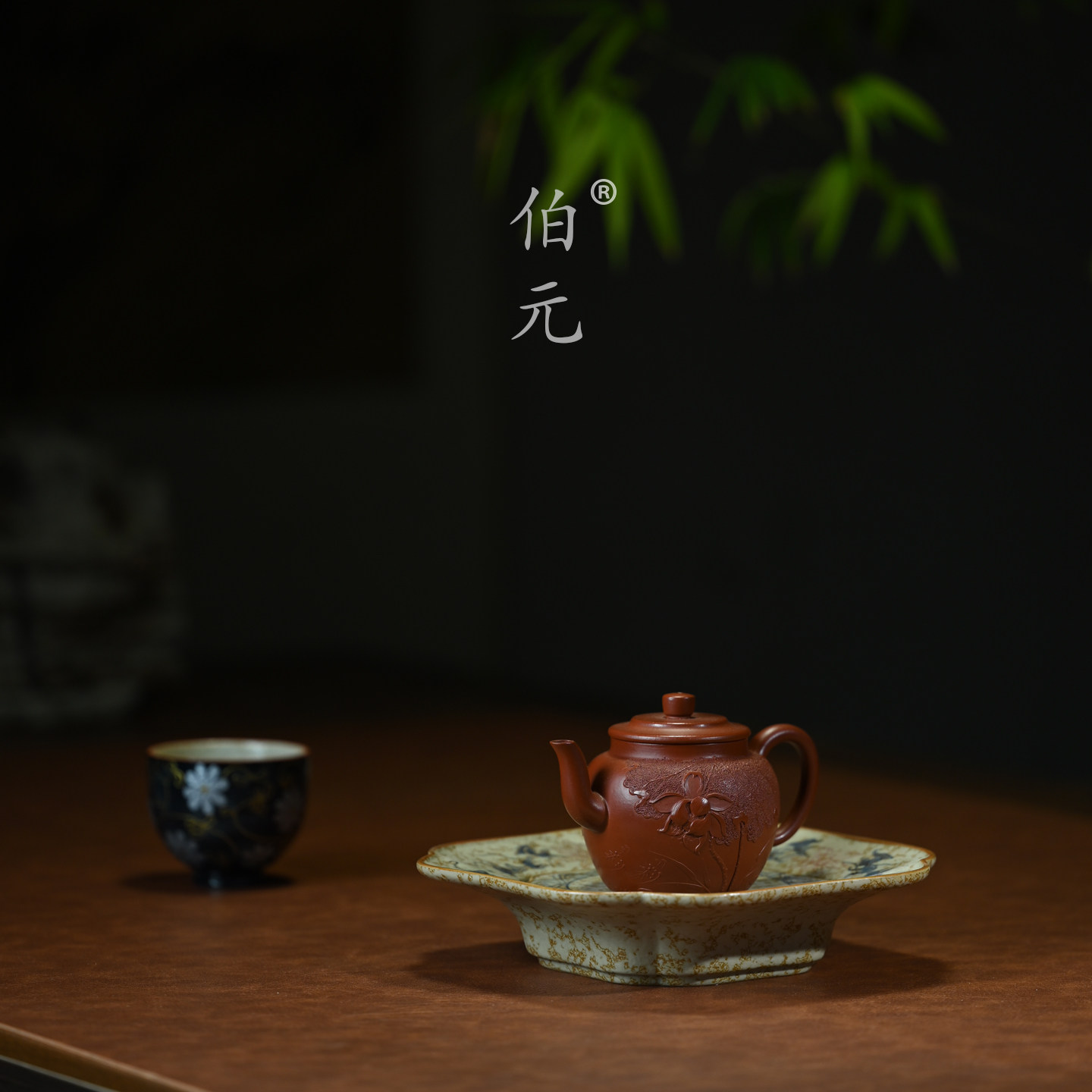 伯元中式紫砂贴花莲花宫灯