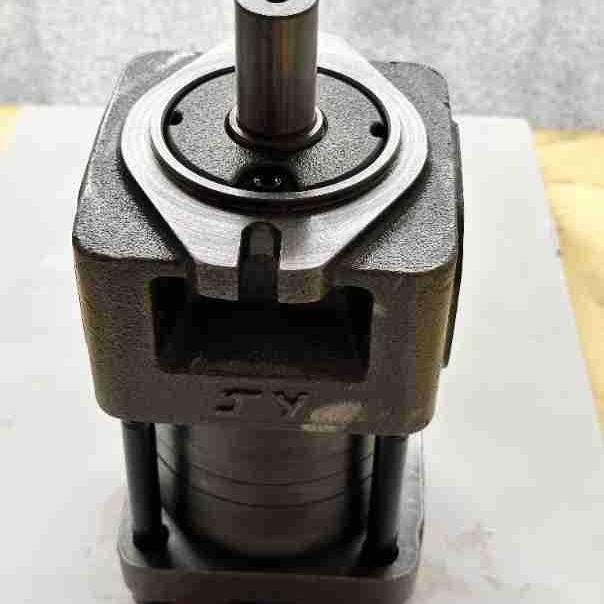 上海齿轮泵NBZ2-G10F12F16F剪板机折弯机发泡机