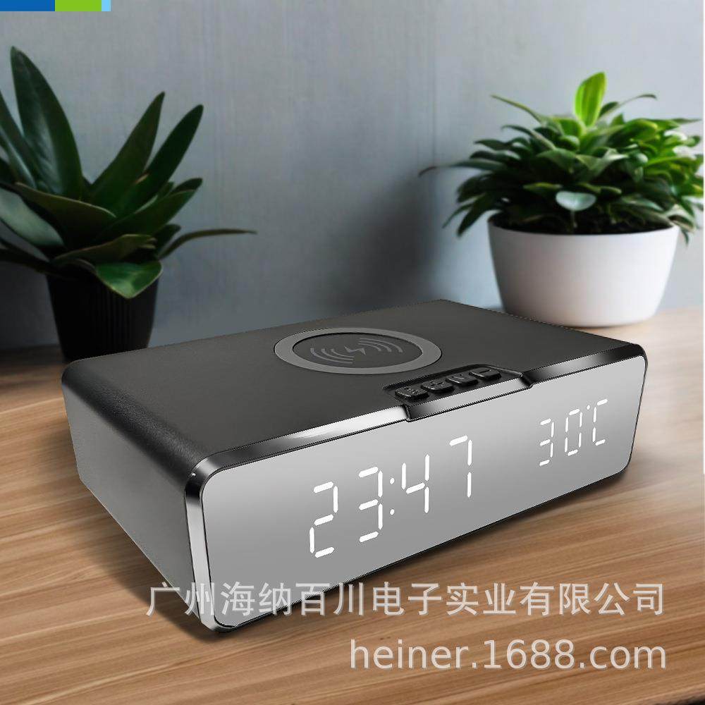 无线充 台钟闹钟床头钟电子钟带温度日期显示数字钟厂家直销