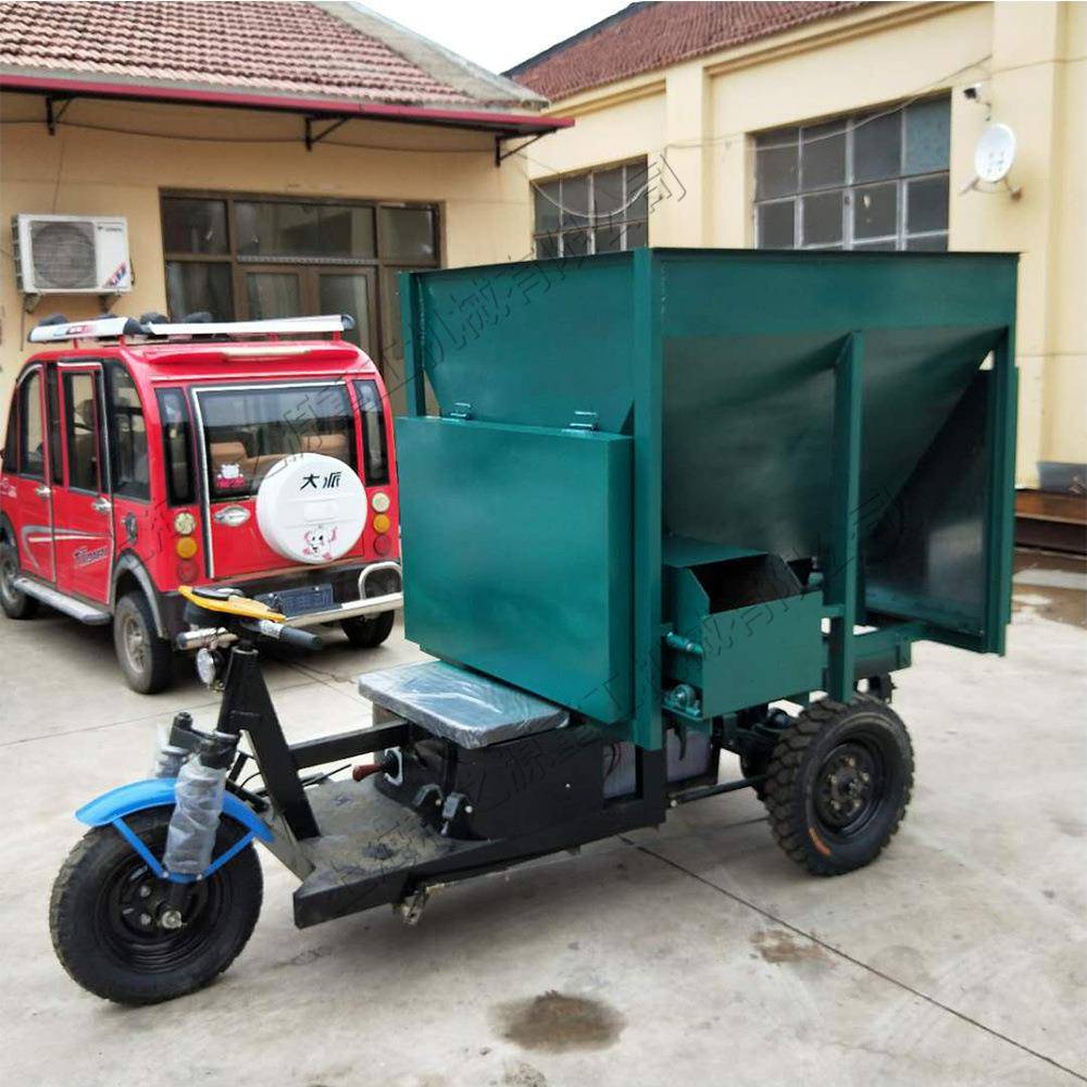 电动三轮自动撒料车农牧业养殖场抛撒车纤维性饲料混合搅拌车