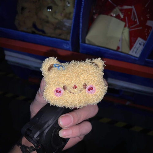 新款可爱ins风卷毛黄油小熊毛绒胸针可爱卡通胸针学生生日小礼物