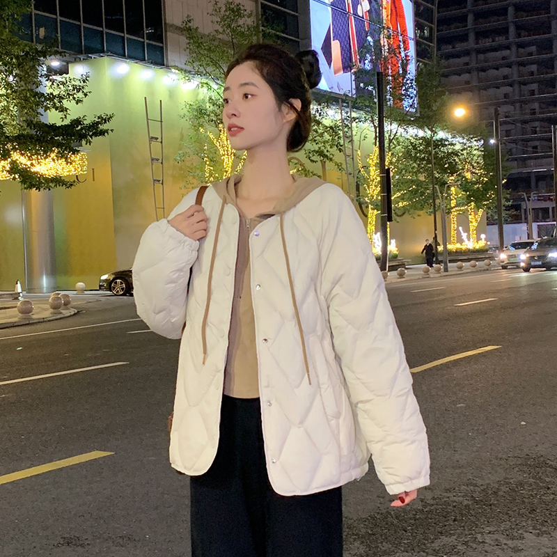 菱格羽绒服女士短款2025年新款秋冬小个子设计感内穿无领轻薄外套