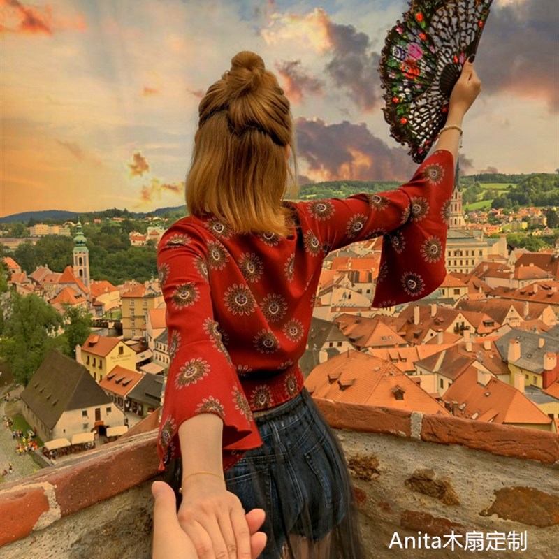 舞蹈扇子折扇西班牙双面手绘扇拍照扇国潮折扇汉服舞蹈扇子双面