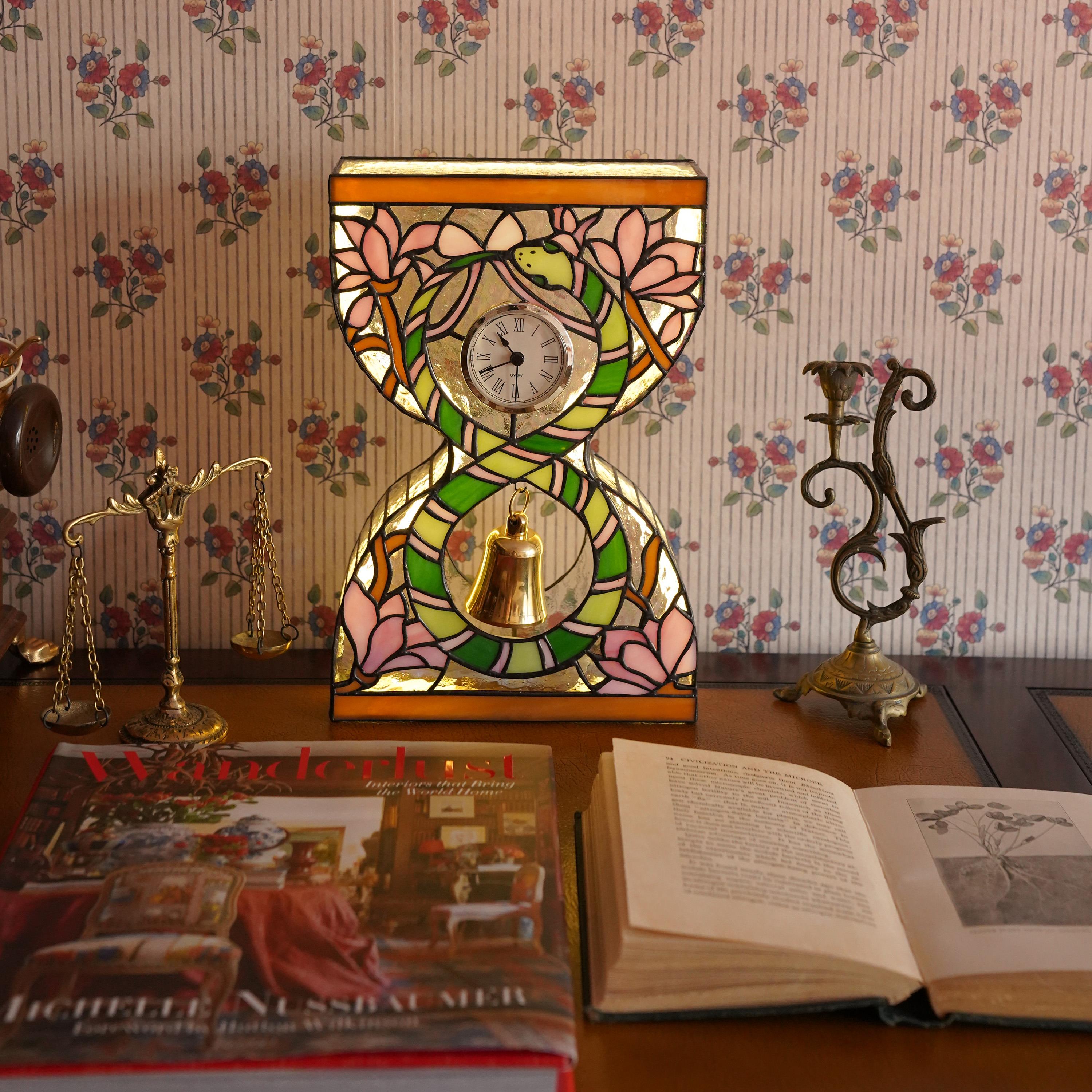 「蛇来运转小座钟」故我今我手工蒂凡尼玻璃复古沙漏形发光立体钟