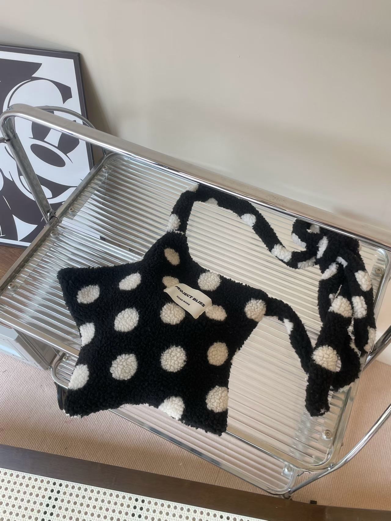 thumbnail for Korean version of ins autumn and winter new plush polka dot crossbody bag niche design cute five-pointed star fanny bag children's shoulder bag