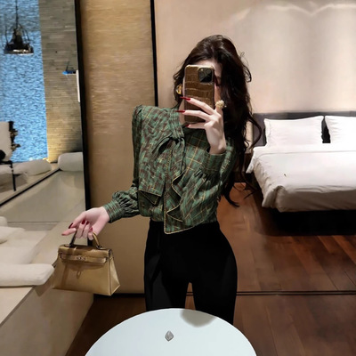 法式绿色格纹春款时髦女衬衫