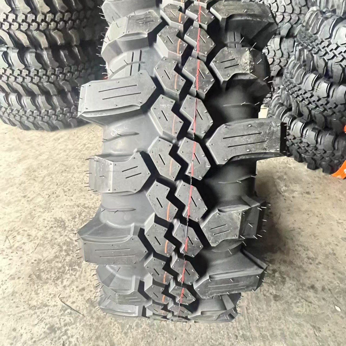正新CST雨淋胎35X36X37X39X12.5-16 35X38X12.5-15 33X35X11.5