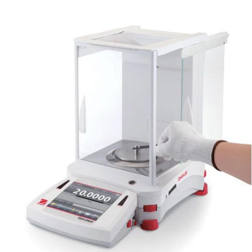 奥豪斯CP准微量十万分之一电子内校分析天平CP153