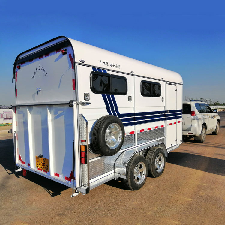 高品质运输2匹马拖车赛马2匹斜载运马拖车匹运马拖挂厂家直销