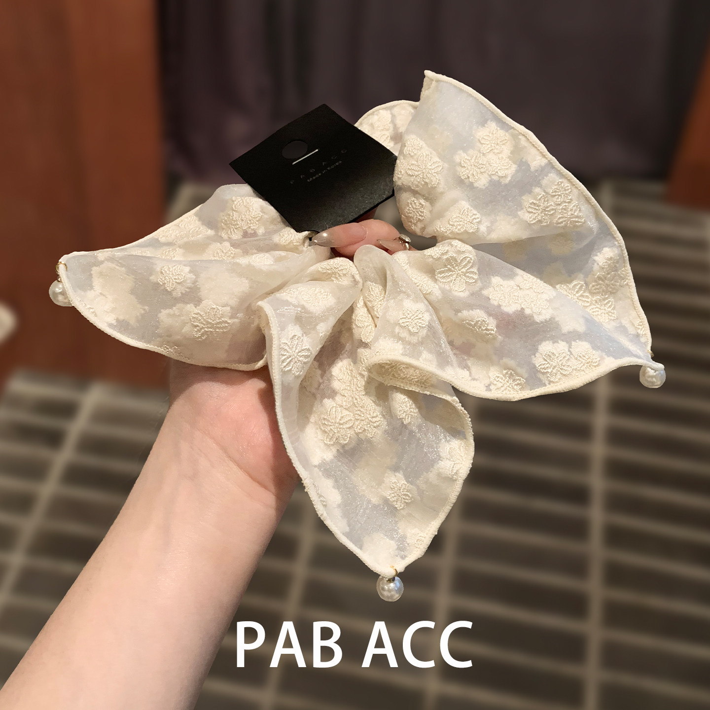 韩国温柔淑女米色刺绣浮雕花纹方巾珍珠发圈宽边显发量多头饰皮筋