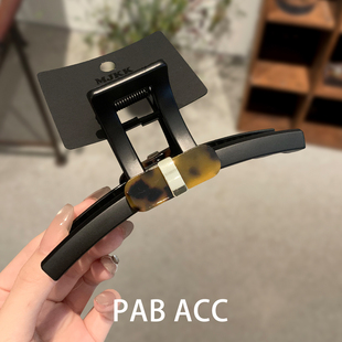 韩国极简高端磨砂质感双面豹纹蝴蝶结鲨鱼夹醋酸盘发夹子抓夹顶夹