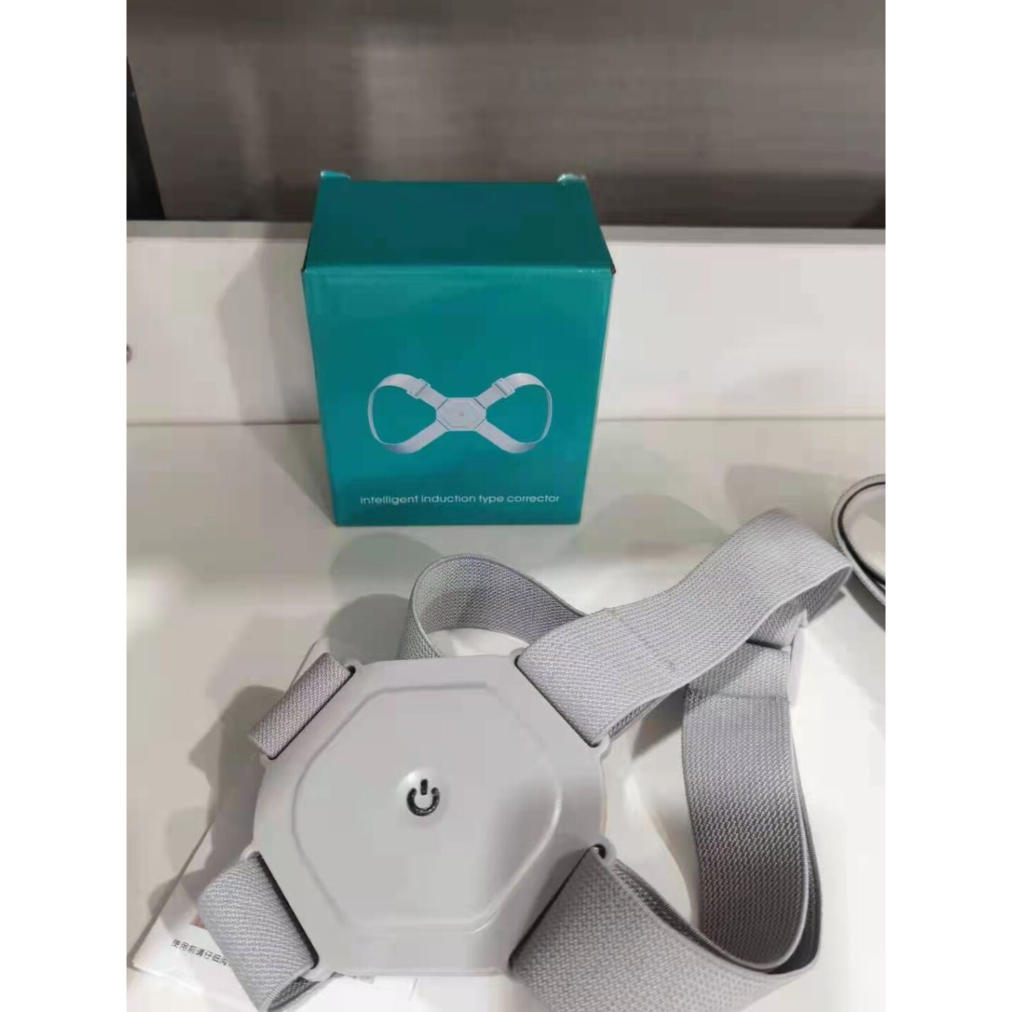 智能感应矫姿器矫正器儿童背部矫正仪纠正坐姿挺拔身姿矫正带