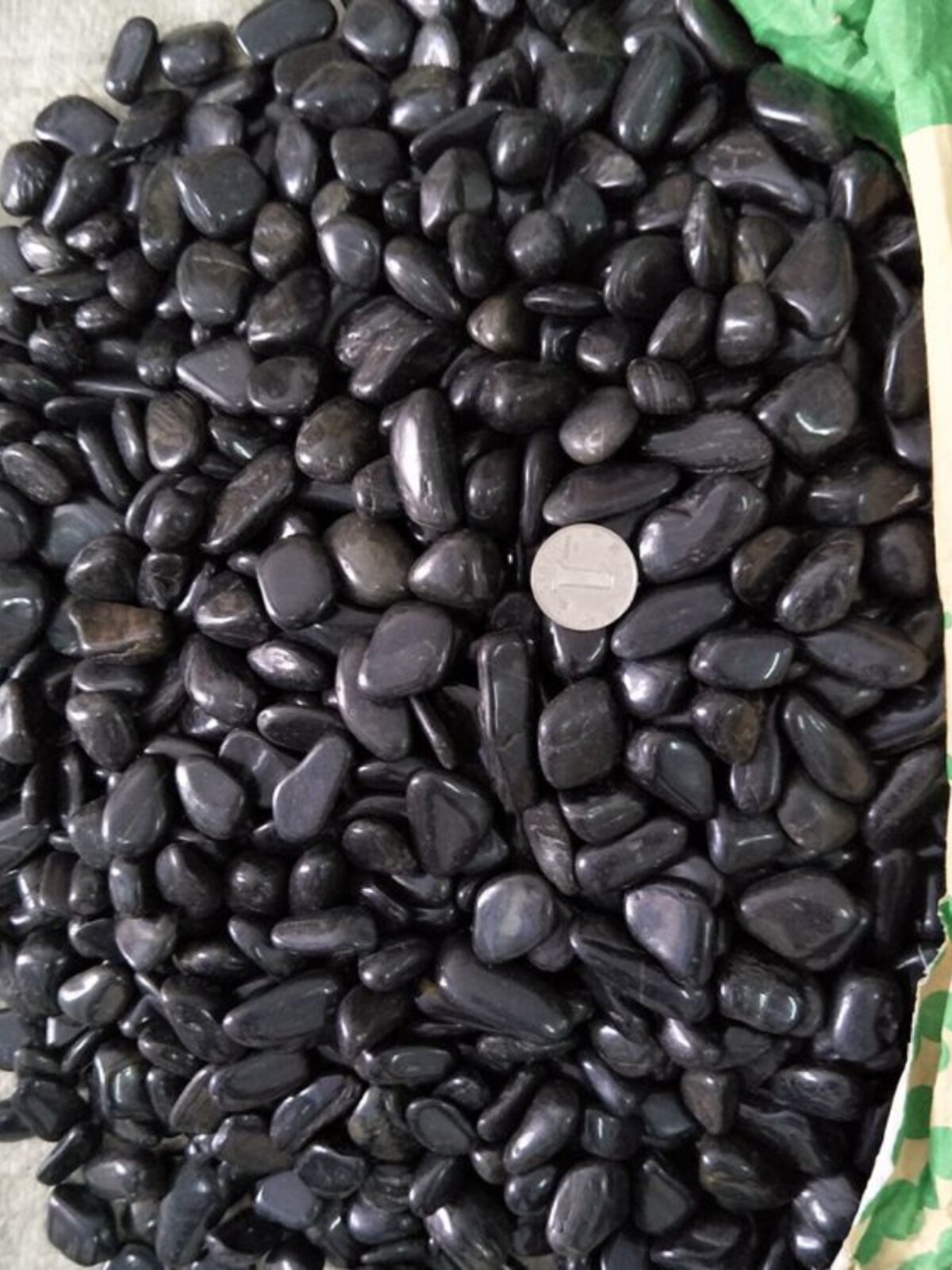 天然雨花石鹅卵石黑色园艺铺路铺地路面石子园林庭院造景石头按吨