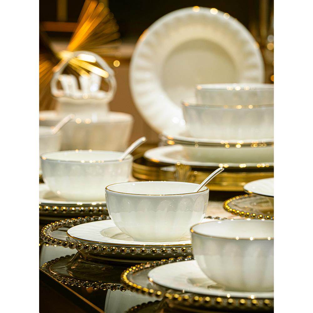 景德镇骨瓷餐具高级感轻奢高档釉下彩碗碟套装家用乔迁新居碗盘