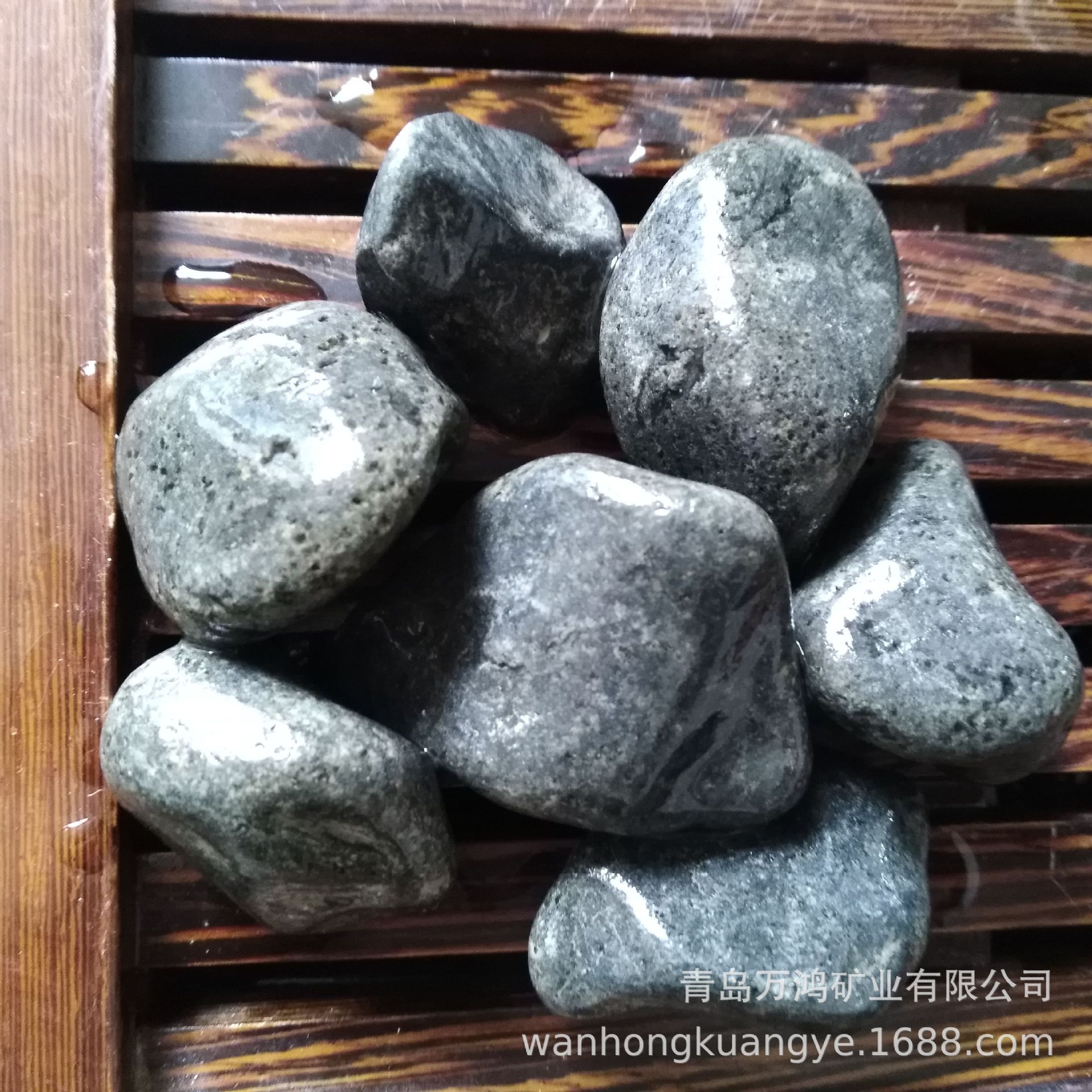 山东黑色鹅卵石过滤水砾石雨花石公园假山盆景园林工程用大卵石