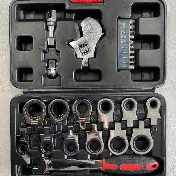 可换头NTU多功可能拆卸式棘轮扳油管摇头板手修手扳手套装家用维,金属材料及制品,其他金属制品,淘宝优惠券,粉丝福利购,淘宝优惠卷