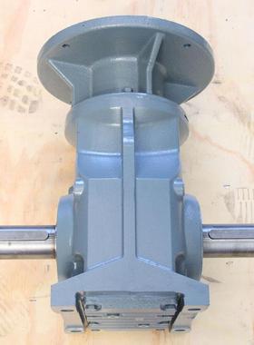 伞齿轮LLQ减机K417-11KW-P-速135.38-M1减速电机节6能高