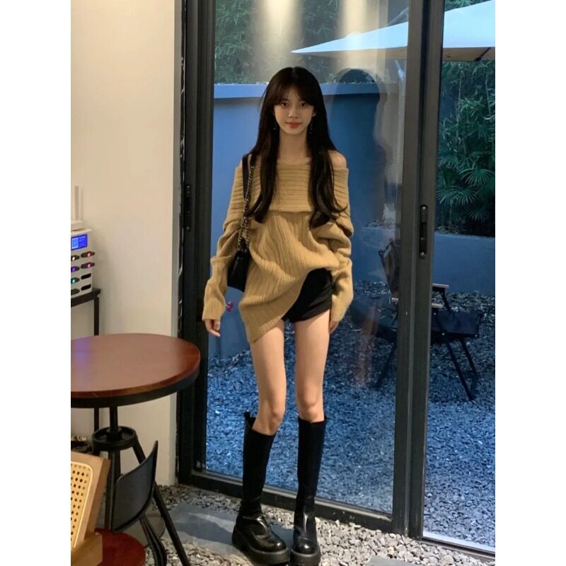 晨领一字肩慵懒毛衣女早秋冬季新款温柔穿搭高级感露肩上衣初秋