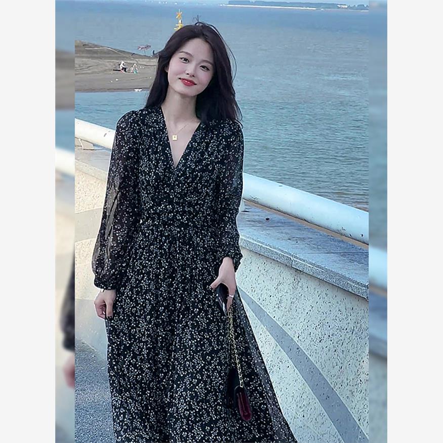 加码碎花连衣裙女士2025年初连衣裙