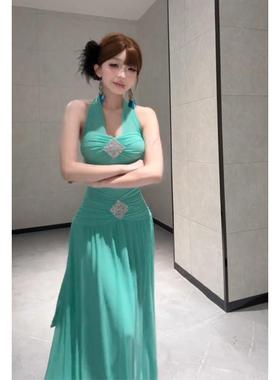 法式绿色镶钻挂颈吊带洋装女夏季漂亮裙子海边度假气质网纱长裙