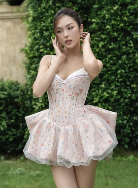 越南小众品牌LANECI吊带鱼骨蝴蝶结碎花网纱拼接花苞裙甜美辣妹