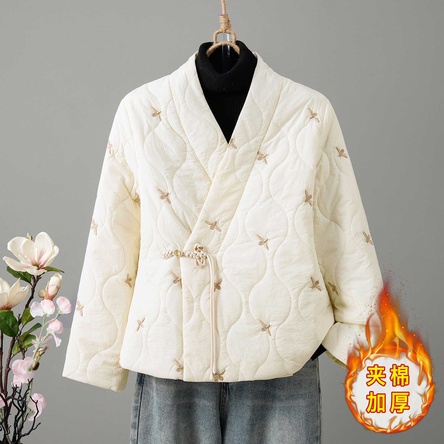 白色中式交领绣花茶服棉服女2025冬新款时尚气质保暖短外套