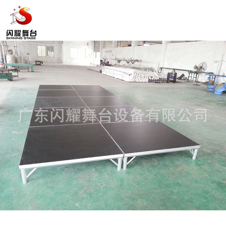 婚庆玻璃T台舞台S形心形设计