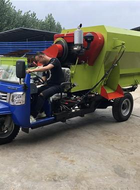 牛场拉双侧绞21823出料撒料料车流动式卸草喂牛投车5龙方草三轮喂