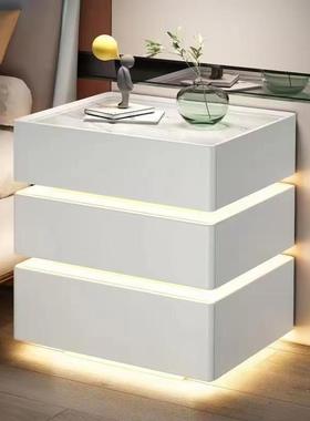 TFW现约卧室带灯线无多功能代悬浮智能床头柜轻奢充电实木床边简