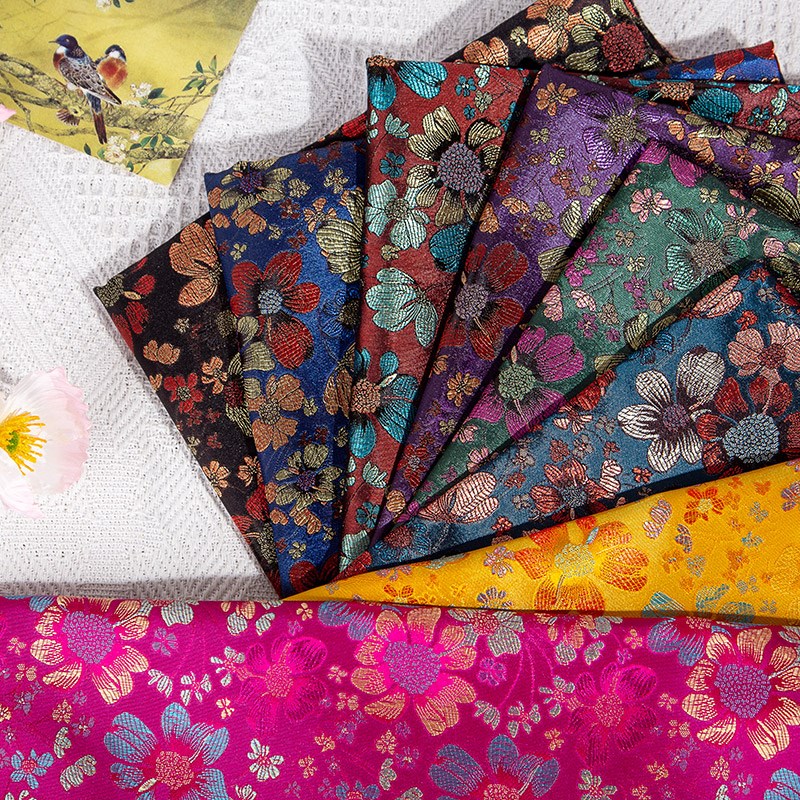 织锦缎特色面料小荷花图案汉服童装时装裤子服装设计师款傣族服装