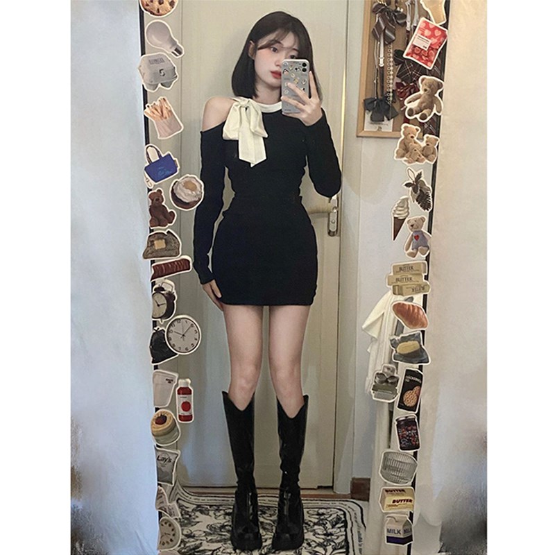 速发露肩黑色针织连衣裙秋装新款设计感辣妹气质蝴蝶结包臀短裙