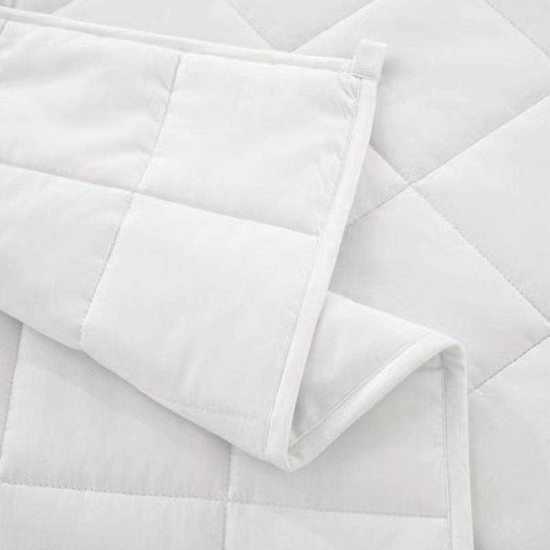 白色舒纯色ILX商用被褥家居室内被子床褥多格毯子适睡眠盖规毯