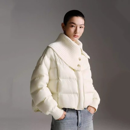 arioseo品艾诺丝官方旗舰店2025冬新针织围脖拼接羽绒服41030020