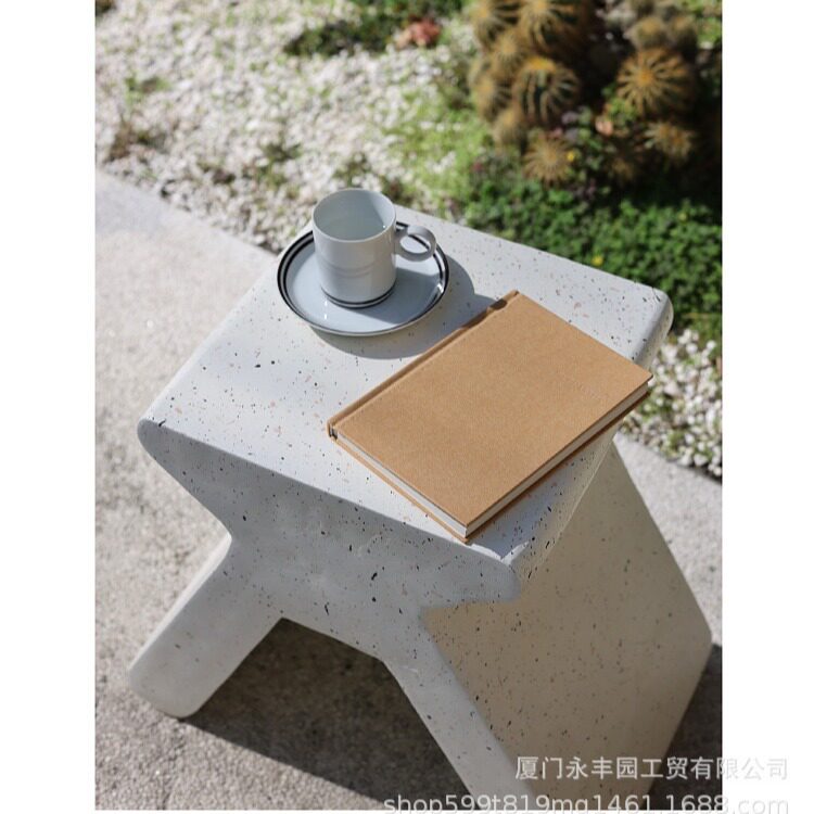 白色异形仿水磨石极简边几