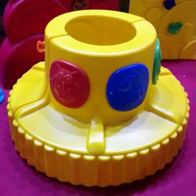 幼儿园游乐园广场围树座凳花坛