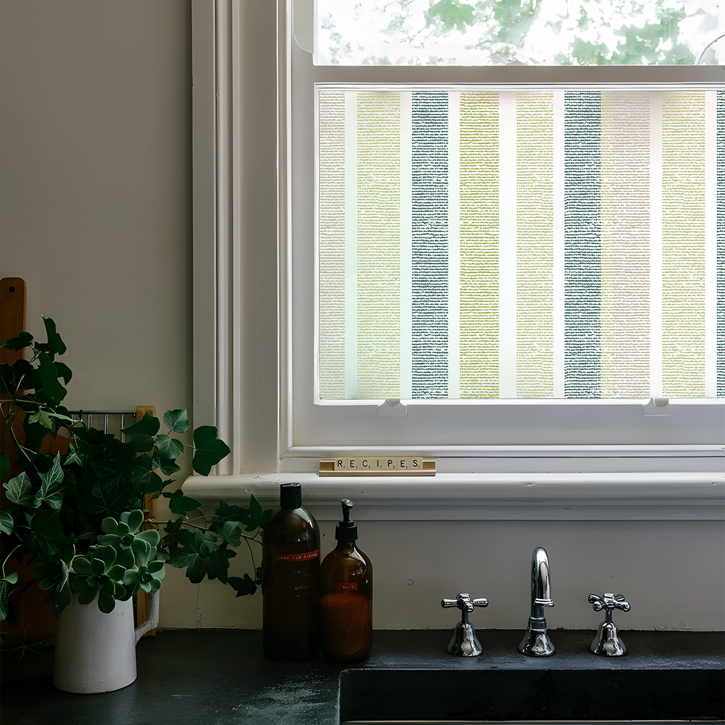 卫生间窗户玻璃贴纸防窥防走光法式复古窗花卧室客厅厨房窗贴高级