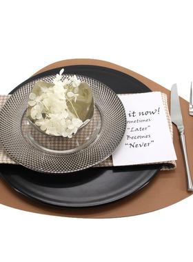 现代轻奢样板房软装饰品摆件餐厅餐桌套装餐具西餐盘创意餐具摆台