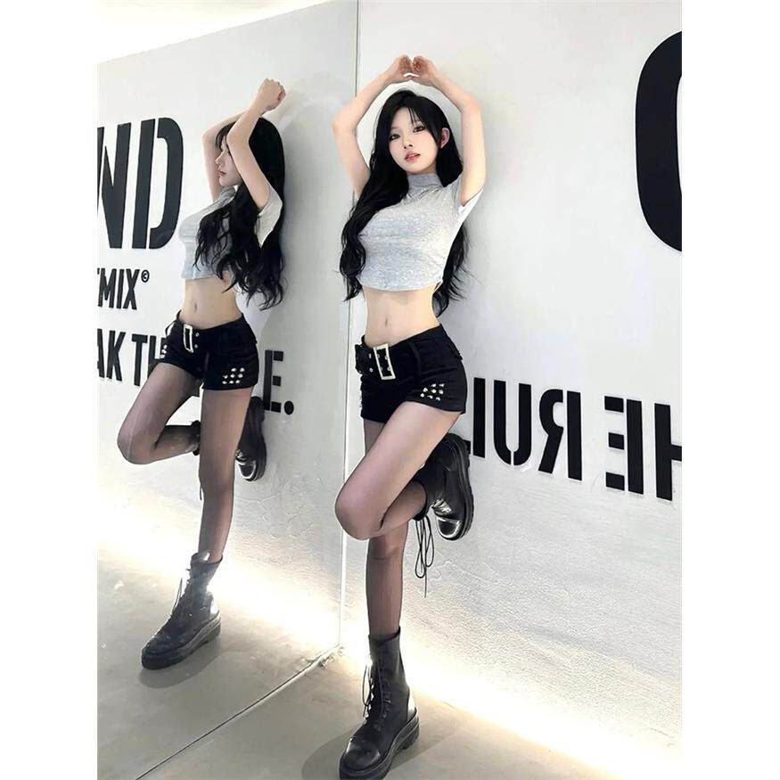 网红性感低腰辣妹超短裤女铆钉弹力紧身热裤春秋外穿黑色牛仔短裤
