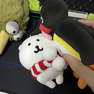 pingu企鹅吐舌头玩偶周边演我的一天公仔毛绒玩具呆萌趣搞怪礼物
