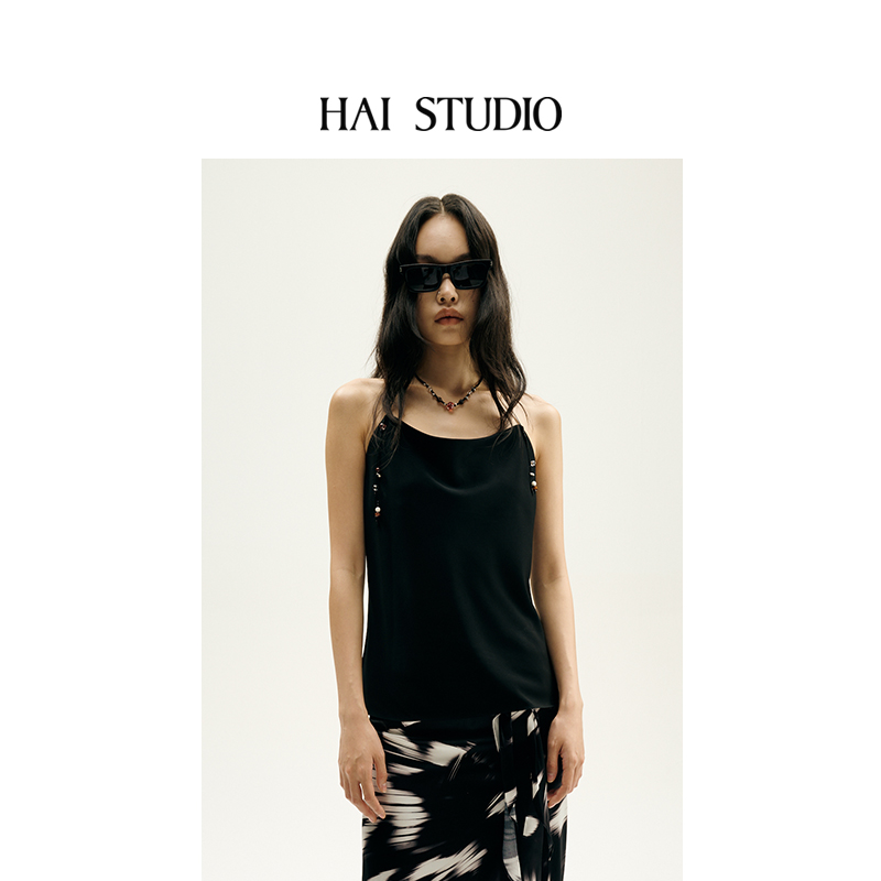 春夏女士新品黑色手工串珠吊带衫