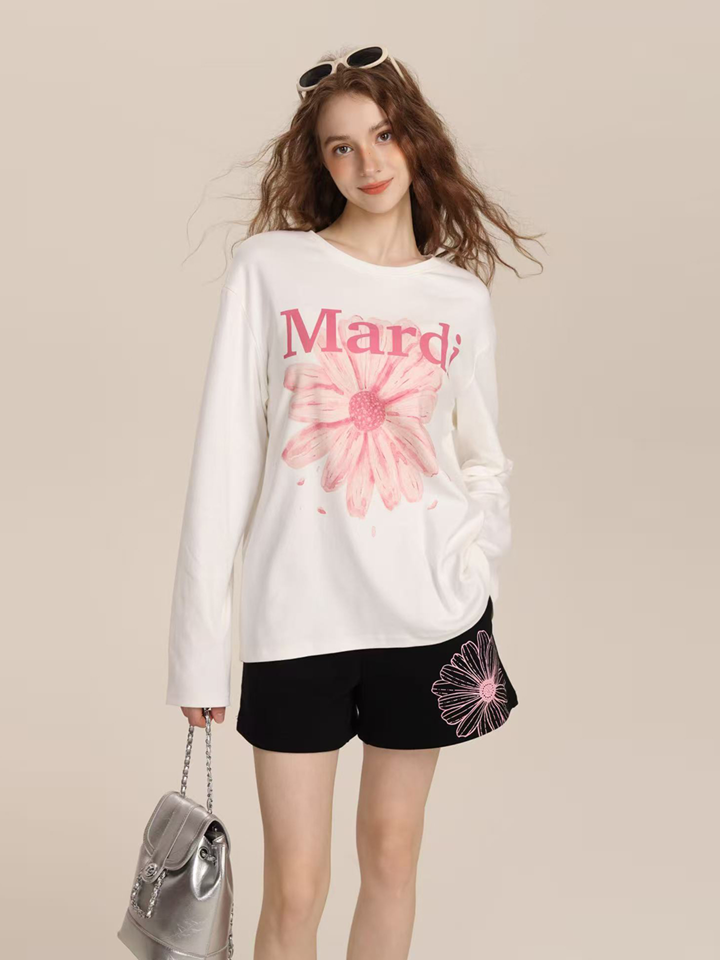 Mardi韩系25秋季新款慵懒风女生水彩雏菊长袖T恤设计感宽松打底衫