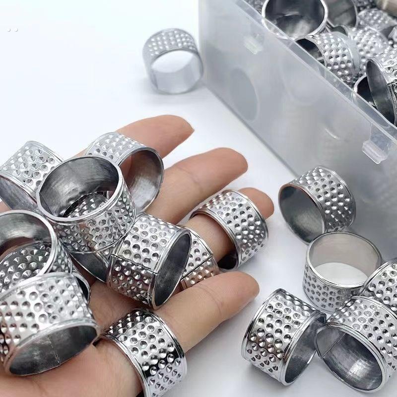 老式顶针家用加厚指套手工缝制十字绣手工工具，以防止针和硬化顶